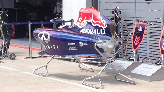 Red Bull: anche la RB10 resta con il cofano stretto