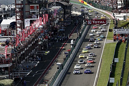 24 Ore di Spa: 40 vetture in pista nei test collettivi