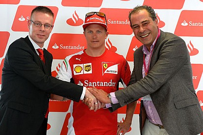 La Ferrari torna sulle strade di Rotterdam con Kimi