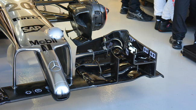 McLaren: prove di flessione dell'ala anteriore