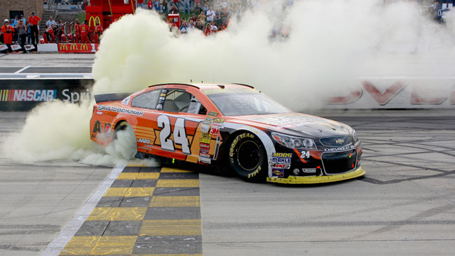 Jeff Gordon trionfa a Dover, iniziano i tagli della Chase