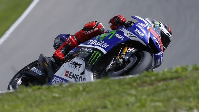 Motegi, Libere 1: svetta Lorenzo e Marquez cade