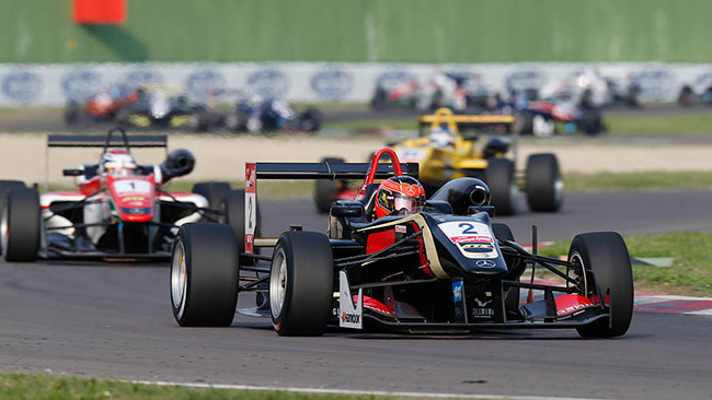 Verstappen vince la gara, Ocon il titolo!