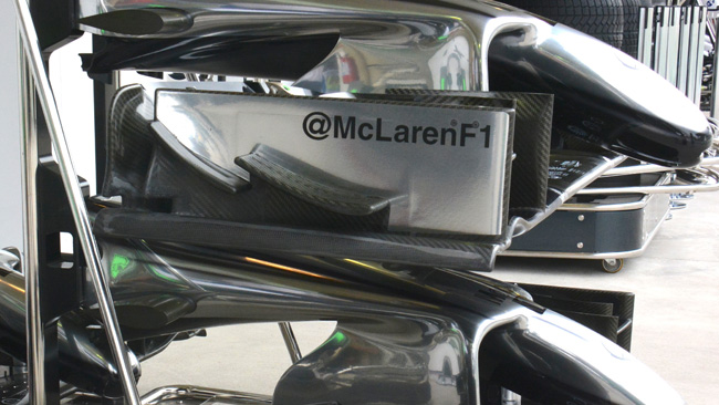 McLaren: modificata la paratia laterale dall'ala