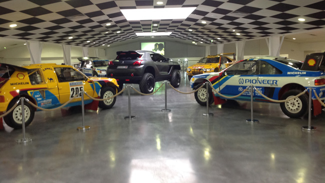 Dakar: le Peugeot del deserto intorno alla 2008 DKR!