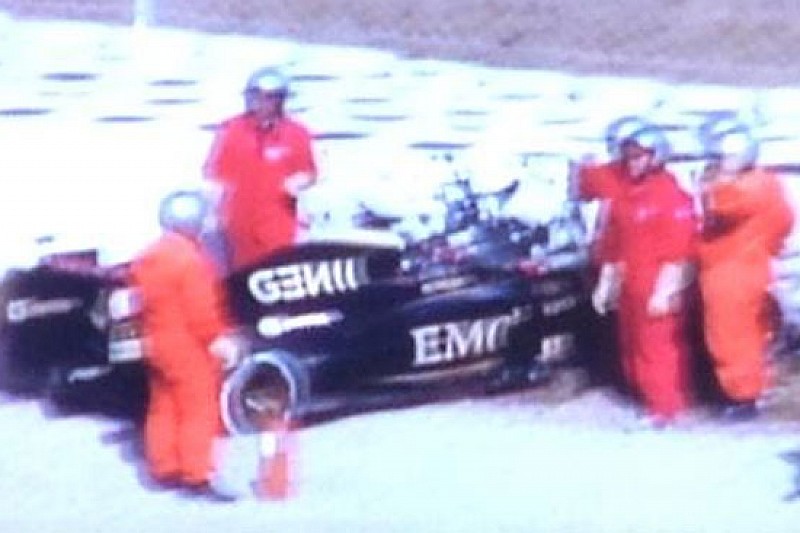 Maldonado sbatte alla curva 4: bandiera rossa