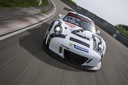 Porsche подготовила новый 911 GT3 R к старту в Дайтоне