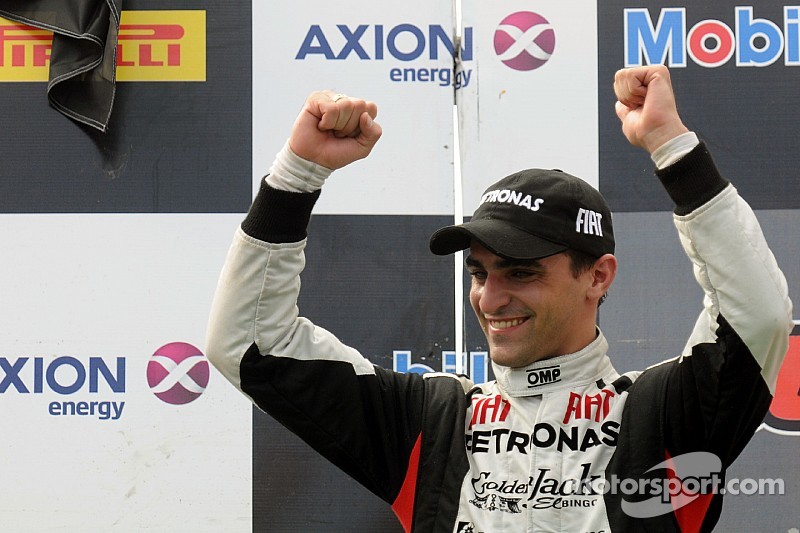 STC2000: Podio y punta del campeonato para Fiat Petronas y Chapur