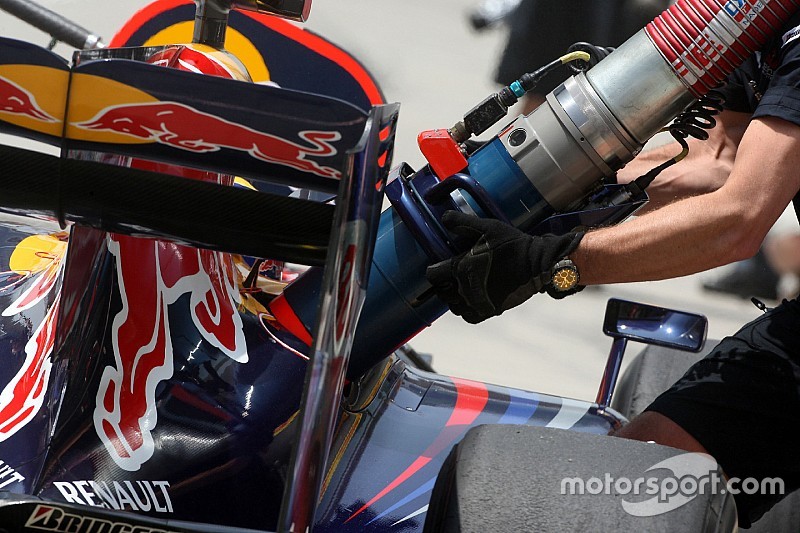 Los equipos de F1 se unen contra el repostaje