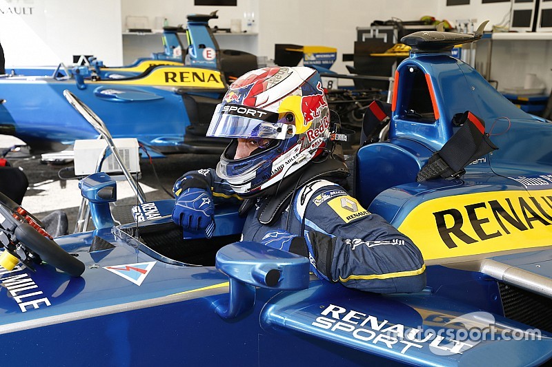 Buemi se quedó sin podio y cae en el campeonato