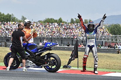 Lorenzo sumó la cuarta seguida en Barcelona