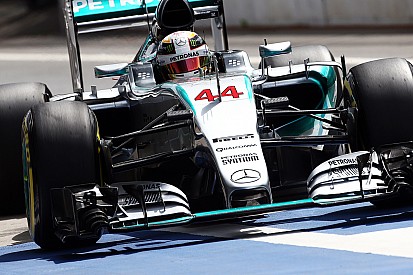 Hamilton serein malgré ses erreurs en piste