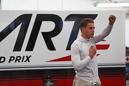 Vandoorne logra la pole para Austria