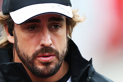 Alonso suma más penalizaciones en Austria