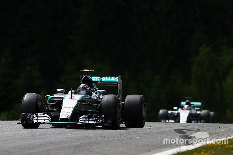 FIA не намерена сдерживать Mercedes