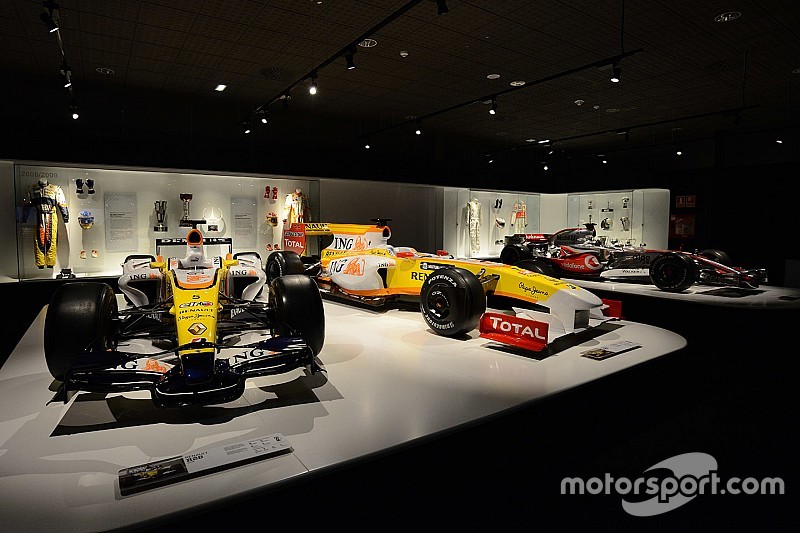 Fernando Alonso inaugure son musée et son circuit