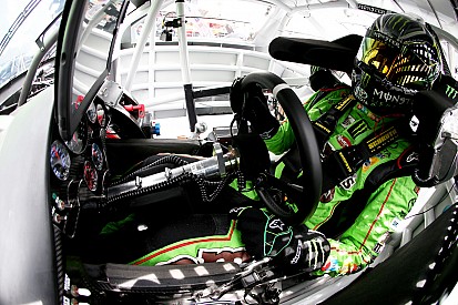 Kyle Busch brilla en Sonoma