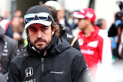 Alonso ataca teorias de críticos sobre o acidente do GP da Áustria