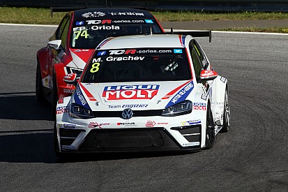 Volkswagen está satisfecho con su debut en el TCR