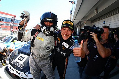 Il team Reiter Engineering vince la Qualifying Race