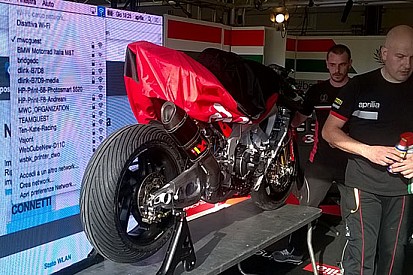 Livrea tricolore per l'Aprilia RSV4 di Biaggi