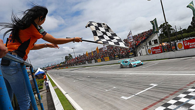 Barrichello campione nel V8 Stock Car brasiliano