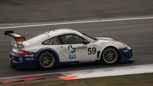 Lietz regala alla Porsche la pole di gara 2