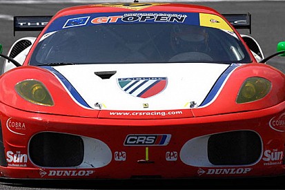 A muro le Ferrari dell'AF Corse, vince quella del CRS