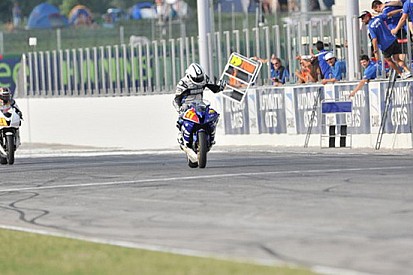 Guarnoni beffa Marino all'ultimo giro