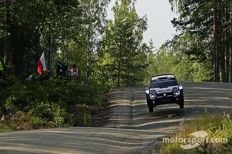 Finlandia, PS4: Sébastien Ogier centra il tris