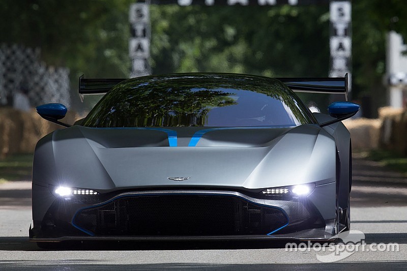 Aston Martin rejette la rumeur Adrian Newey…dans l’immédiat