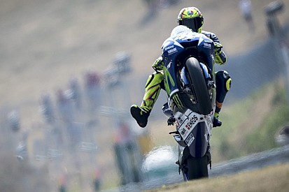 Rossi - D'habitude je regarde Jorge et Marc depuis la 3e ligne