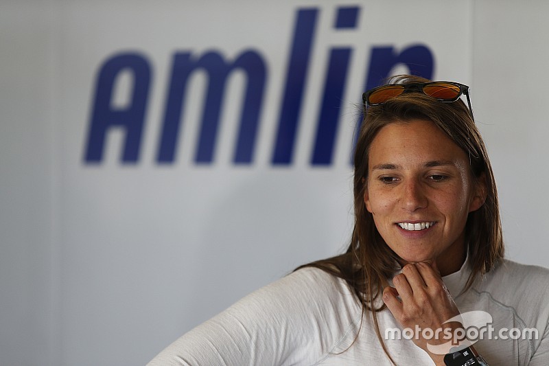 Simona de Silvestro leads all-female Bathurst 1000 effort