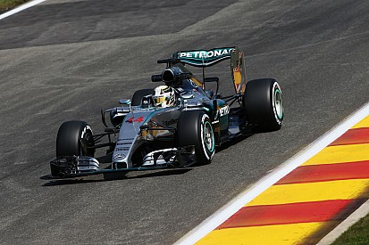 Lauda - "Lewis était imbattable aujourd'hui"