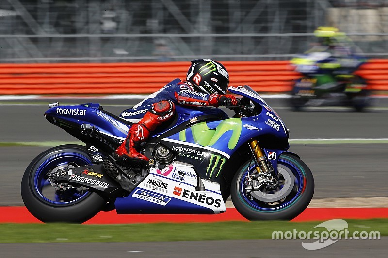 Lorenzo cree que todavía puede quitarle el título a Rossi