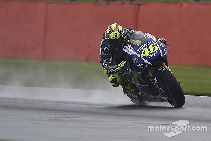 Rossi siente la presión de correr en Misano
