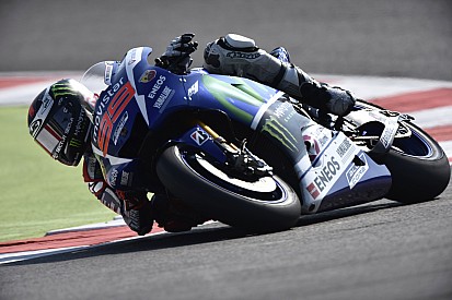 Lorenzo bate recorde e conquista pole em Misano; Rossi é 3º