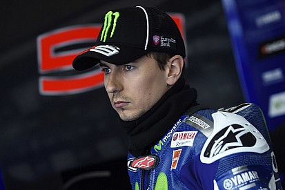 Lorenzo slams Rossi: “I could’ve lost pole because of Valentino”