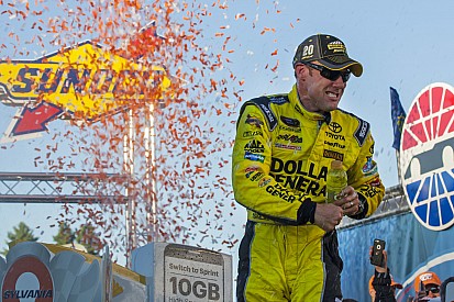 Kevin Harvick a secco e beffato da Matt Kenseth!