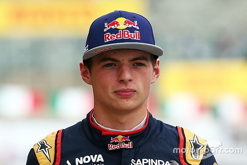 Formel-1-Teenie Max Verstappen besteht Führerscheinprüfung