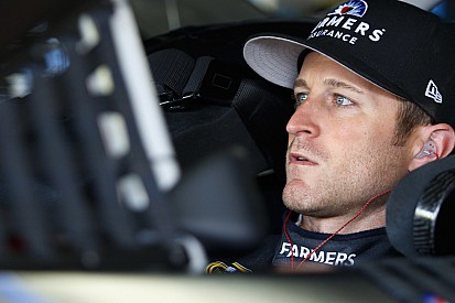 Kasey Kahne leads abbreviated Cup practice