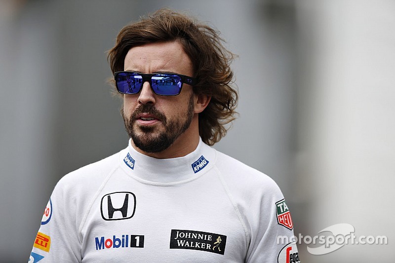 Após chilique, Alonso descarta abandonar a McLaren