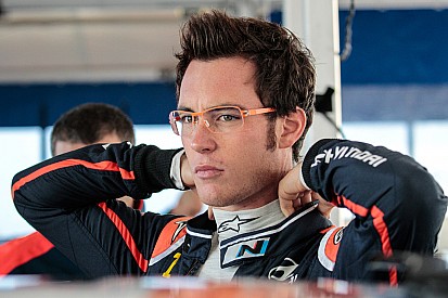 Neuville degradado por Hyundai para "reconstruir la confianza"