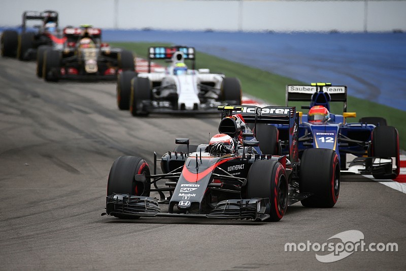 Button señala que McLaren tuvo un déficit de 40 km/h en Rusia