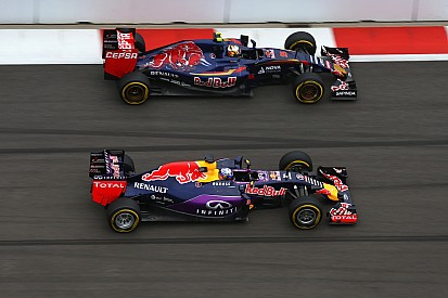 Red Bull se une a conmemoración de "Volver al futuro"