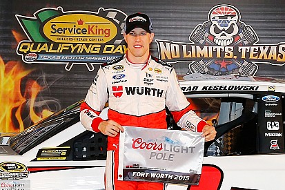 Keselowski se lleva la pole para Texas