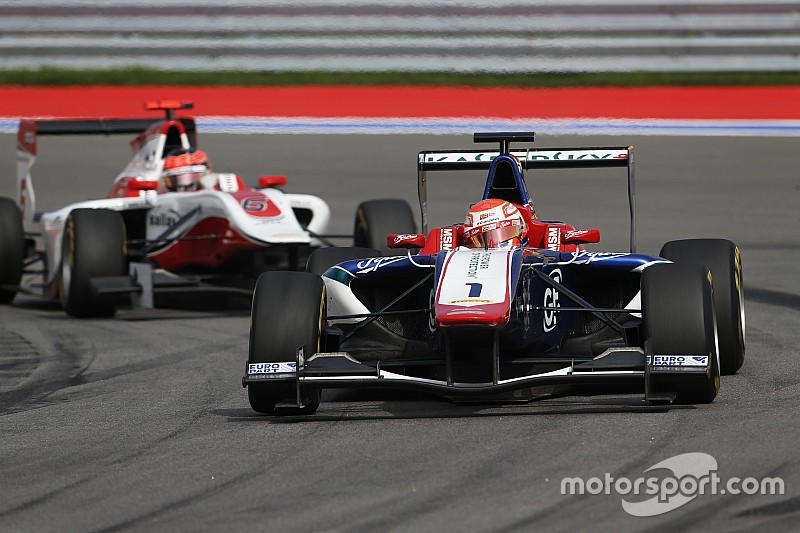 Esteban Ocon brilla nelle prove libere di Sakhir