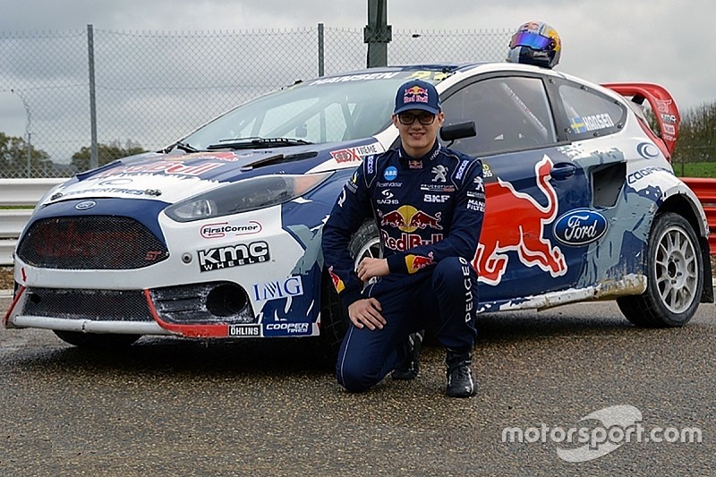 Кевин Хансен протестировал Ford Fiesta Supercar
