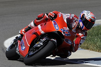 Ducati confirma a Stoner como piloto de pruebas para 2016