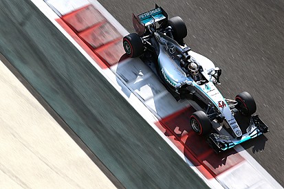 Mercedes desea encontrar respuesta al mal cierre de Hamilton